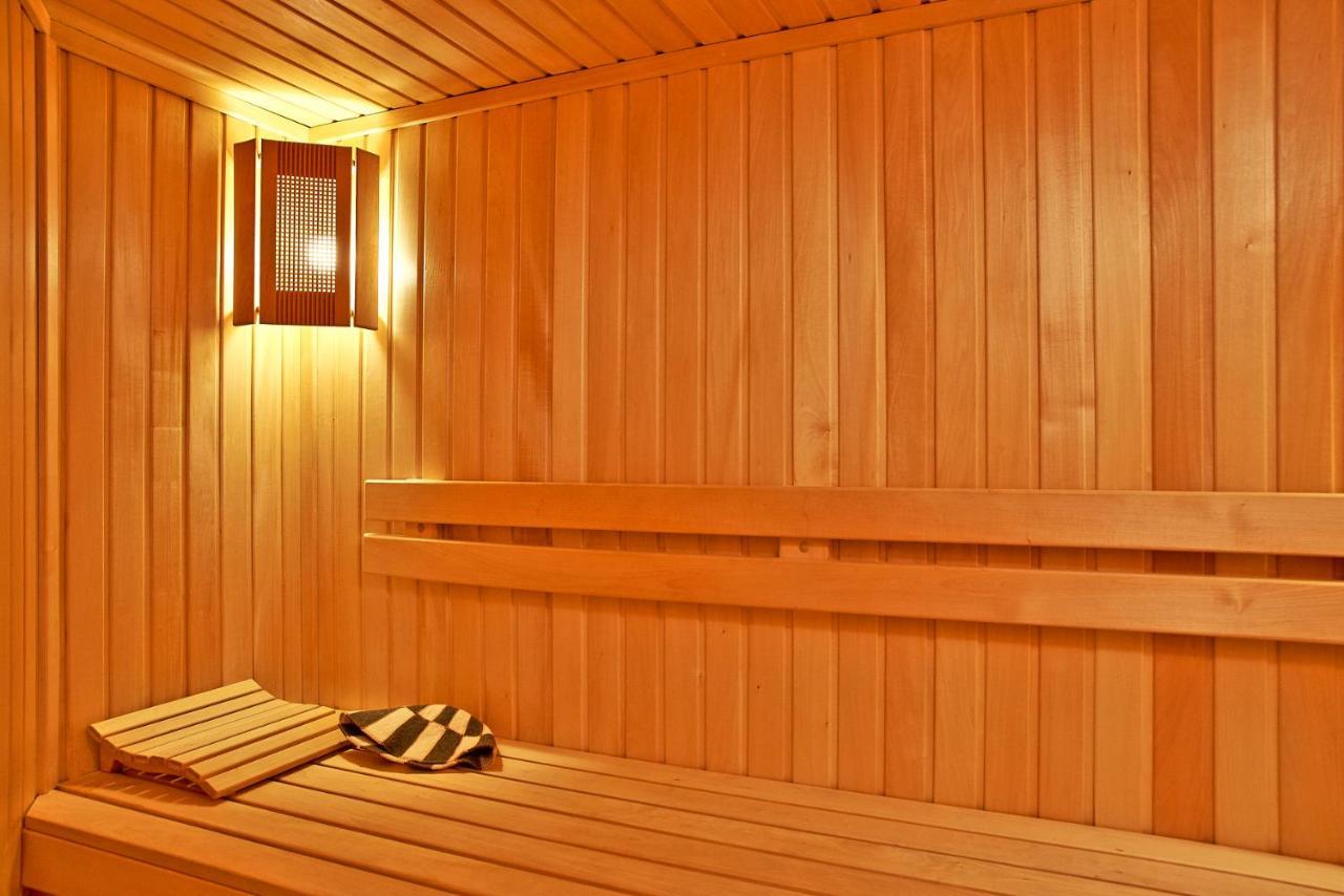 Big Jacuzzi , Sauna , Khreshchatyk *